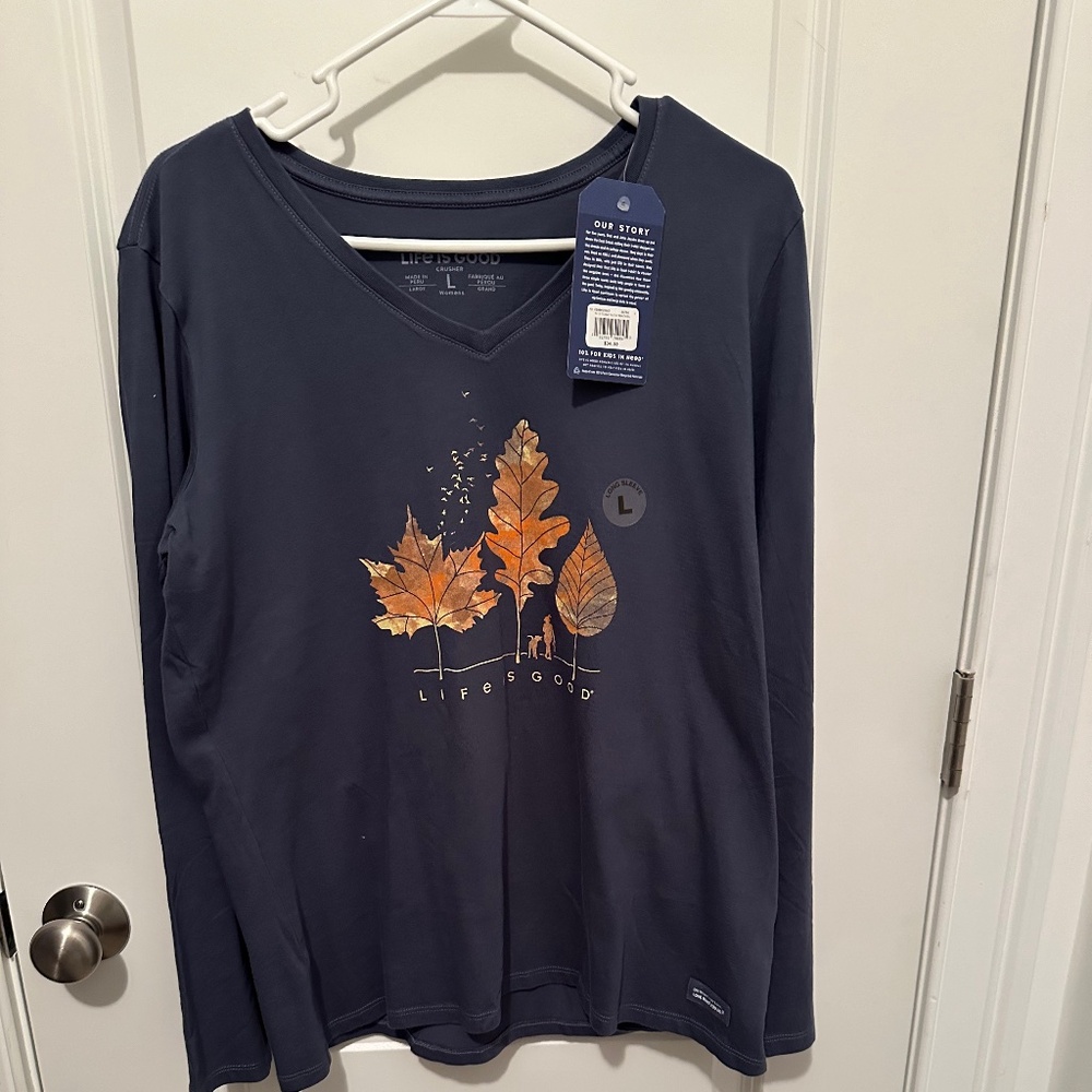 NWT Life is Good Woman's Long Sleeve T-Shirt w/fall print, Size L
